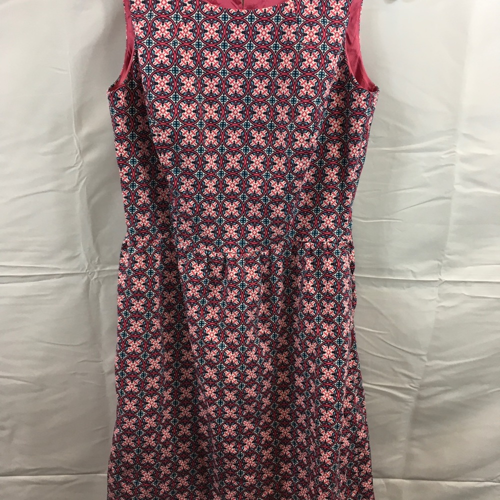 Brooks Brothers Women’s Sleeveless Scoop Neck Dress